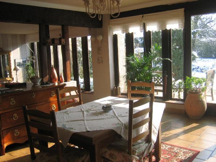 Bed and Breakfast Les Pierres Blanches à Bonneuil-Matours Extérieur photo
